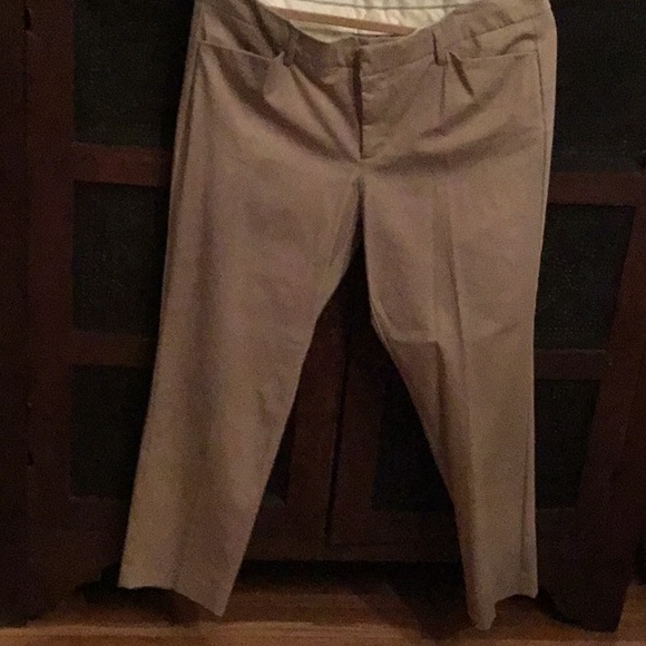 Women’s JCP pants - NWT - size 14 - Picture 1 of 4